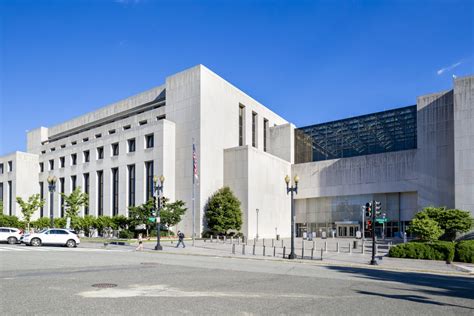 Dc court - United States Courthouse. 333 Constitution Ave NW, Suite 2214. Washington, DC 20001. (202) 565-1300. 